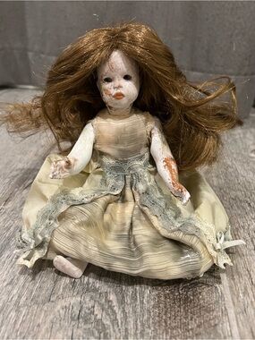 Halloween creepy scary hand painted gothic doll.